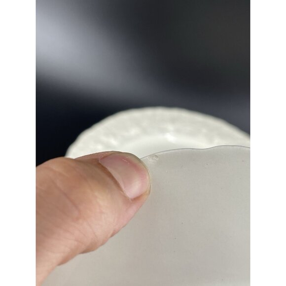 4 Wedgwood of Etruria Barlaston Queens Ware  Embossed Grapes Dinner Plates - Picture 6 of 7